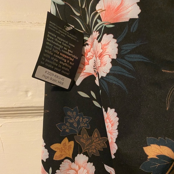 NWT! NEW Onzie high rise floral print midi legging workout pant - Picture 7 of 13
